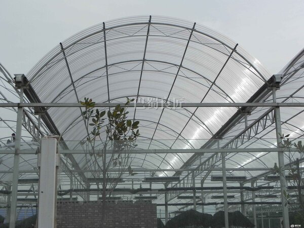 frp采光板和玻璃使用场景选择建议